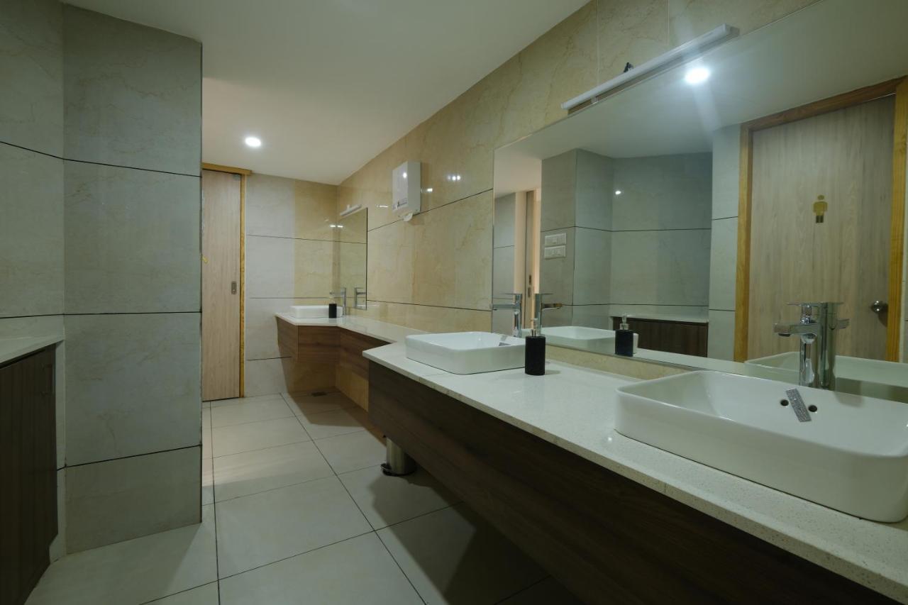 The Heartland Business Hotel, Trivandrum Thiruvananthapuram Esterno foto