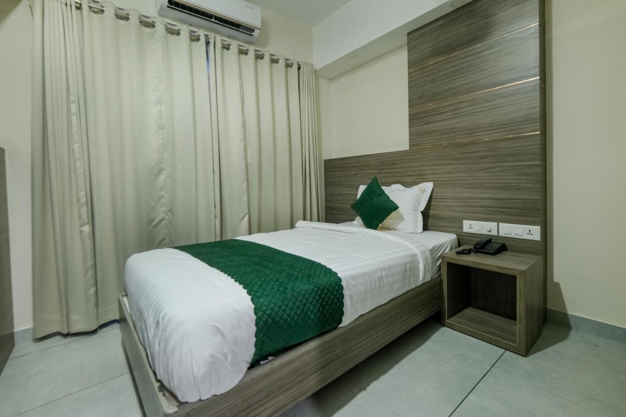 The Heartland Business Hotel, Trivandrum Thiruvananthapuram Esterno foto
